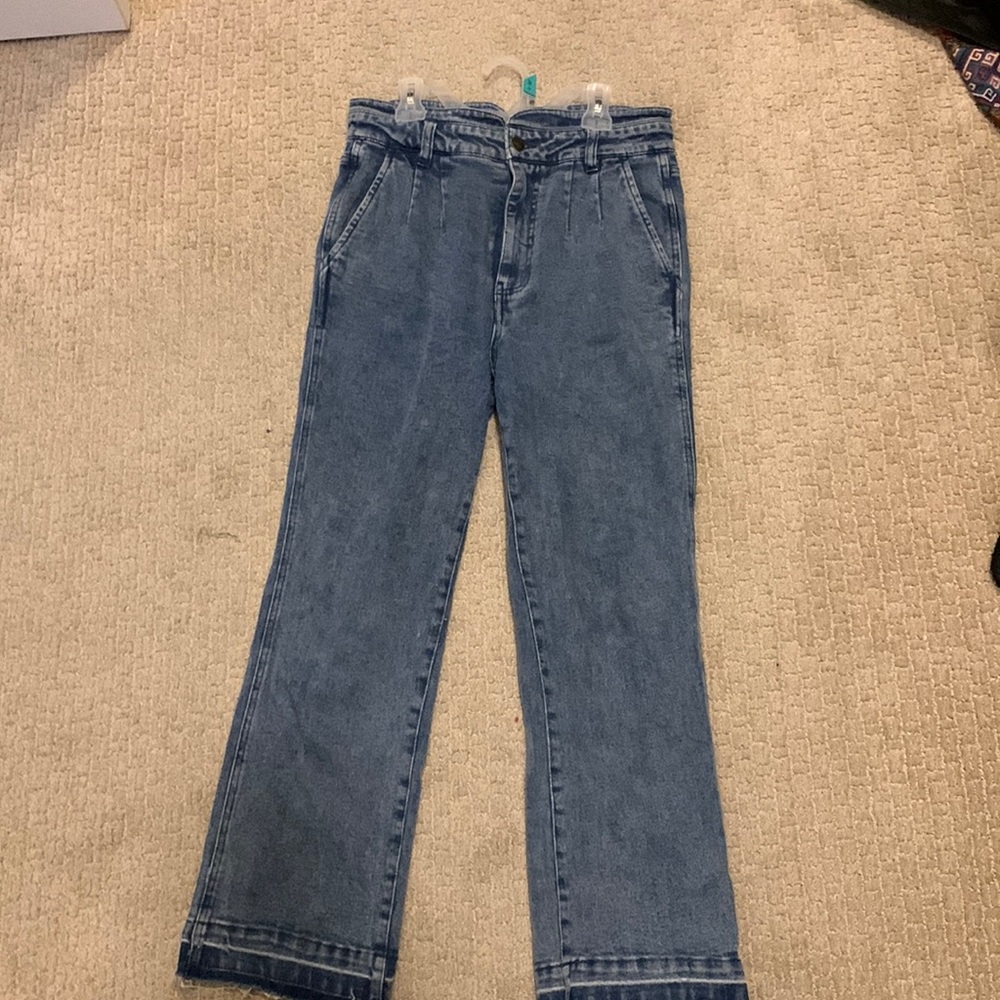 Faherty Denim jeans almost acid wash. High waisted trouser style